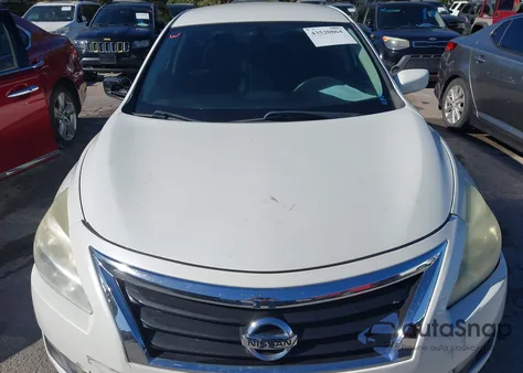 2015 Nissan Altima 2.5 S из США, поврежденный, VIN 1N4AL3AP9FN402142